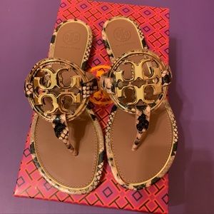 New in Box Tory Burch Metal Logo Miller Sandal